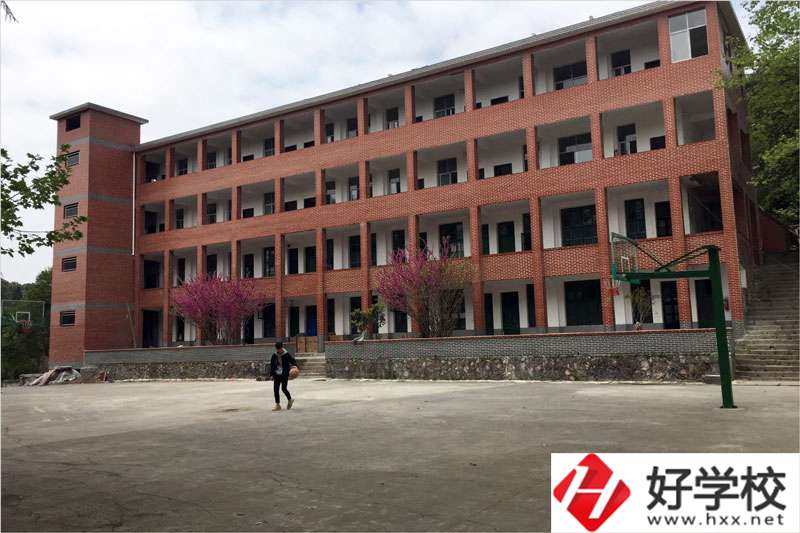 湘西涉外經(jīng)濟職業(yè)學校怎么樣？