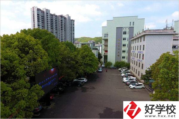 湘西有什么能學計算機相關專業(yè)的中職學校？
