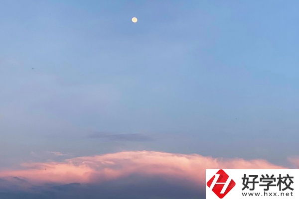 南縣創(chuàng)意職業(yè)技術(shù)學(xué)校有什么推薦專業(yè)？