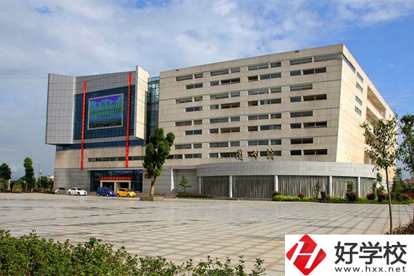 永州有中職部的大專有哪幾所？收費標準是多少？