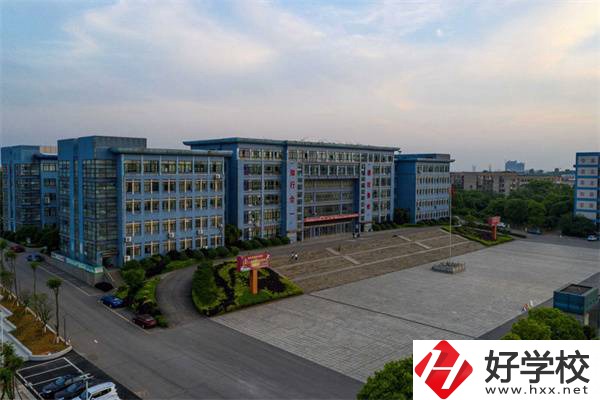 湘潭工業(yè)中職學校哪所最好？什么專業(yè)最有特色？