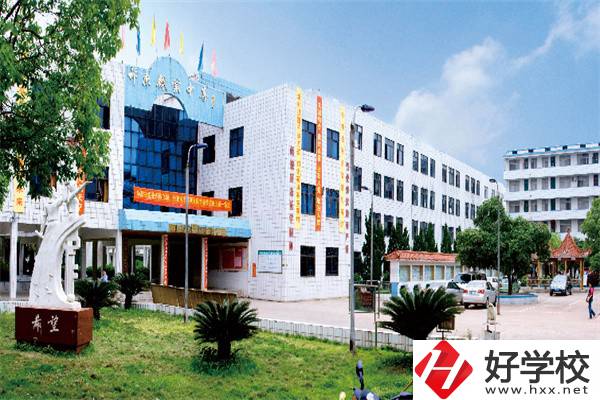 祁東縣職業(yè)中等專業(yè)學(xué)校是公辦還是民辦？學(xué)費(fèi)是多少？