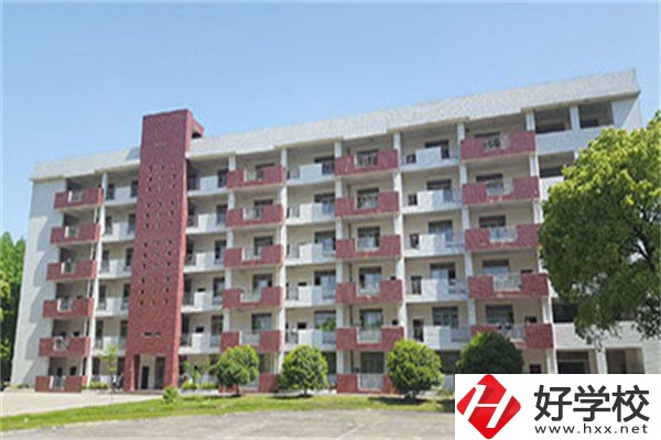 長(zhǎng)沙適合初中畢業(yè)生的技校有哪些？可以學(xué)什么專業(yè)？