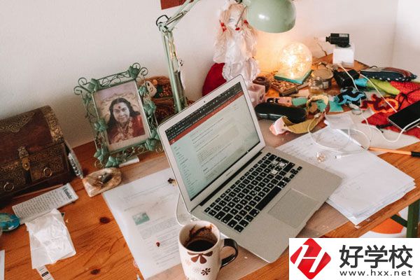 宜章縣中等職業(yè)技術(shù)學(xué)校好不好？讀了有出息嗎？