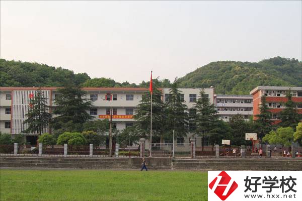 岳陽(yáng)就業(yè)率高的中專(zhuān)有哪些？學(xué)校有什么辦學(xué)特色？