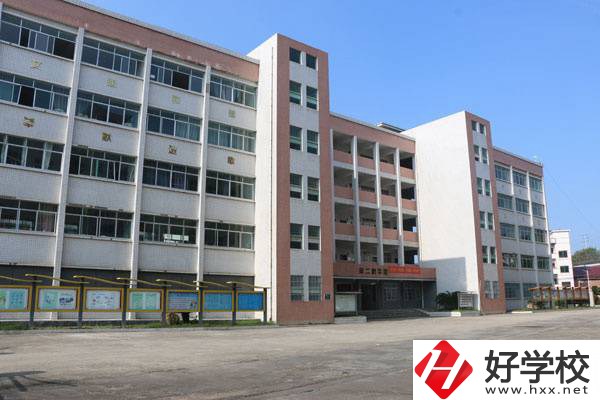 邵陽有適合男生學習的專業(yè)嗎？有什么學校推薦？