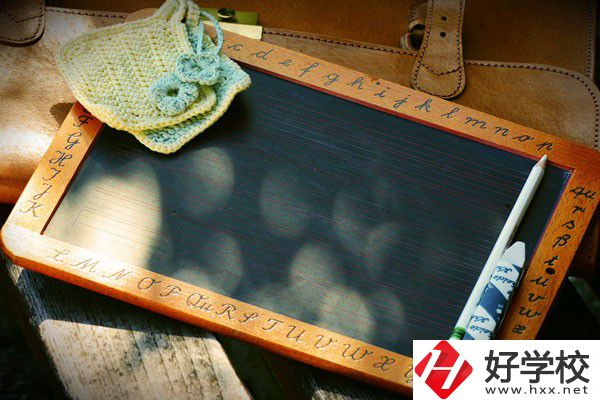 長沙益立中等職業(yè)學(xué)校是公辦還是民辦？辦學(xué)條件怎么樣？