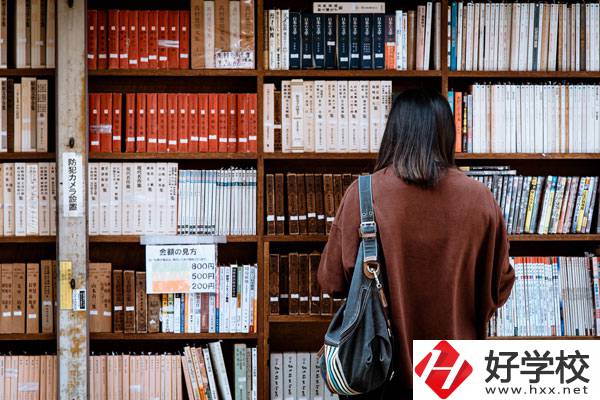 南岳區(qū)職業(yè)中等專業(yè)學(xué)校環(huán)境好不好，宿舍怎么樣？