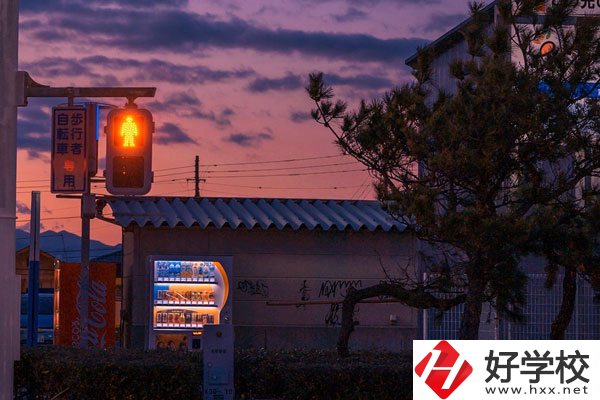株洲市工業(yè)中等學(xué)校怎么樣？環(huán)境好嗎？