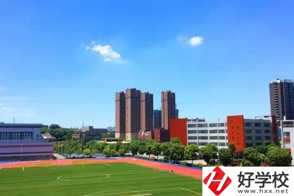 長(zhǎng)沙賀龍?bào)w育運(yùn)動(dòng)學(xué)校好不好？有哪些專業(yè)？
