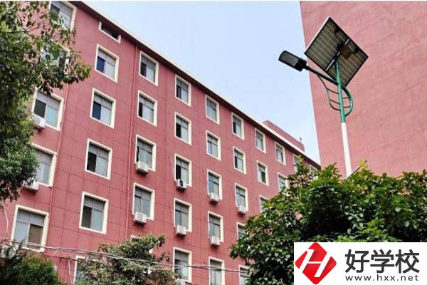 益陽市第一職業(yè)中專學(xué)校是重點(diǎn)學(xué)校嗎？升學(xué)率高嗎？