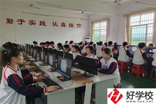 永州技校的學(xué)費(fèi)一般是多少？有什么優(yōu)惠政策？