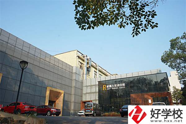 湘潭技師學(xué)院畢業(yè)是什么文憑？招不招收初中生？
