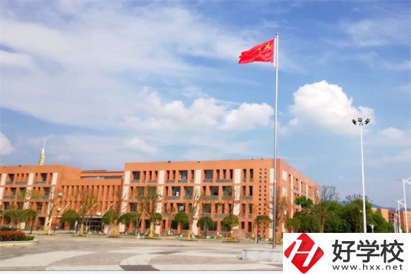 懷化有沒有師范職校？學(xué)校如何報(bào)考錄??？