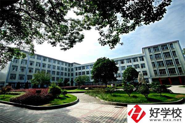 岳陽排名靠前的中專學(xué)校有哪些？學(xué)校具體位置在哪里？