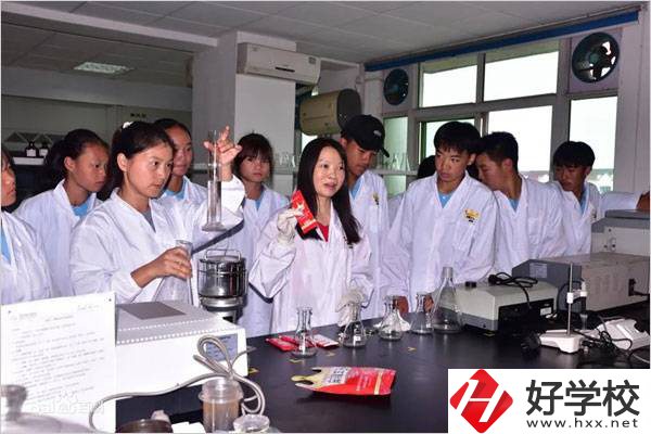 岳陽有哪所中職學(xué)校有辣條專業(yè)？該專業(yè)學(xué)了有用嗎？
