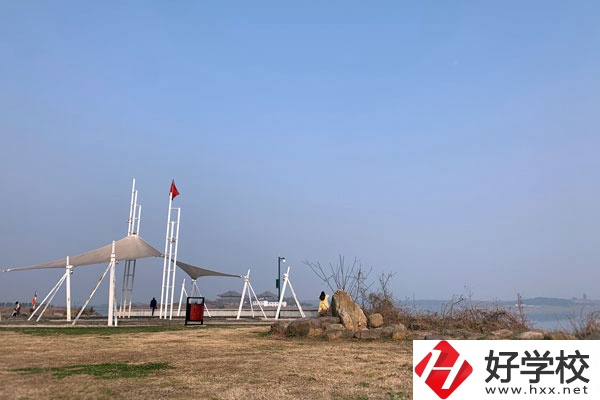 想學(xué)幼兒保育專業(yè)，張家界這三所中職學(xué)校值得一看