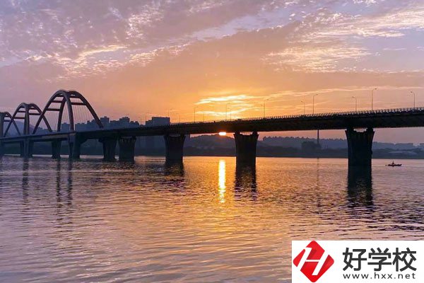 湖南省水利水電建設(shè)工程學(xué)校宿舍環(huán)境怎么樣？