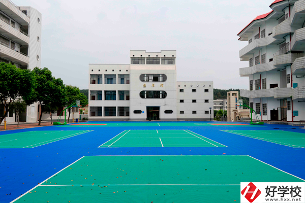 郴州市理工職業(yè)技術學校是公辦還是民辦？學費貴不貴？