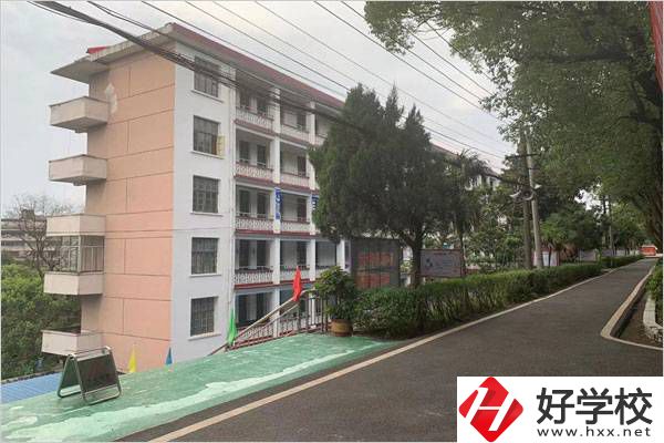株洲市英泰職高的地址在哪？是公辦還是民辦？