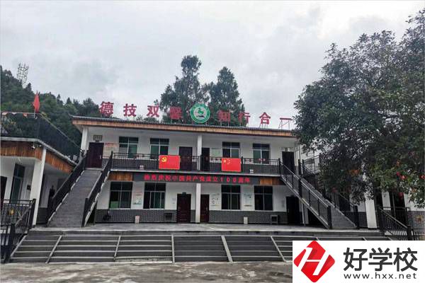 湘西乾城旅游學(xué)校是中專嗎？學(xué)校怎么樣？