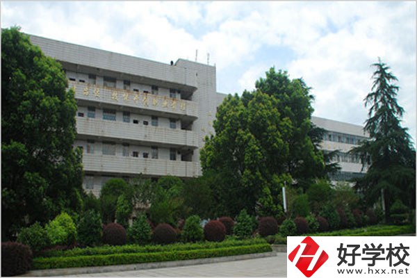 郴州第一職中是中專(zhuān)還是技校？師資力量怎么樣？