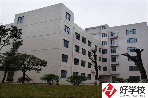 長沙的公辦職校收不收往屆生？有什么報(bào)名條件？
