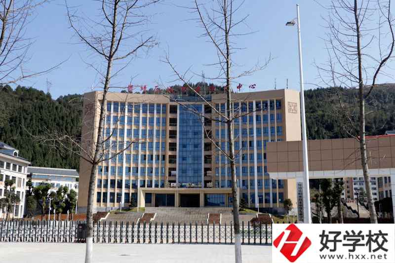 保靖縣中等職業(yè)技術(shù)學校好不好？有什么招生專業(yè)？