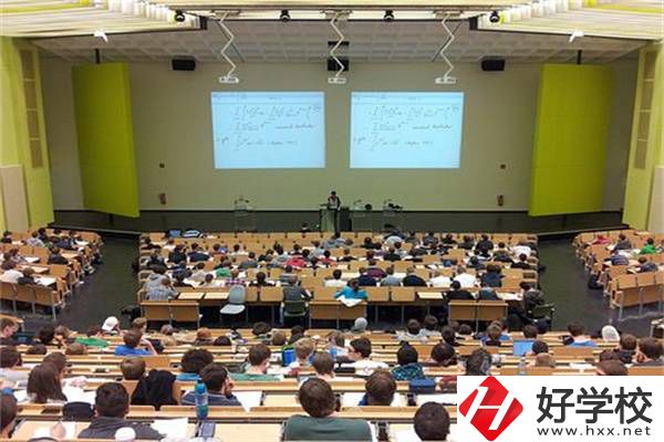 在湘西就讀中?？梢粤魧W(xué)嗎？哪所中專更有留學(xué)經(jīng)驗(yàn)？