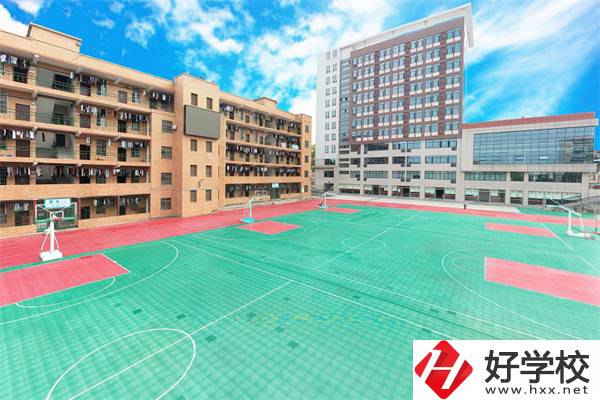湘潭有哪些適合女生學(xué)習(xí)的職校？女生該如何選擇職校？