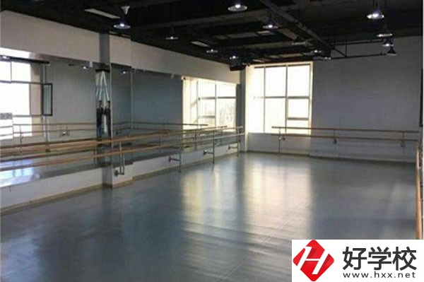 衡陽市文華藝術(shù)學(xué)校怎么樣？有什么辦學(xué)特色？