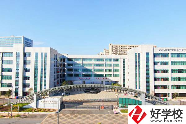 長沙學(xué)外語讀什么職校好？有什么辦學(xué)優(yōu)勢(shì)？