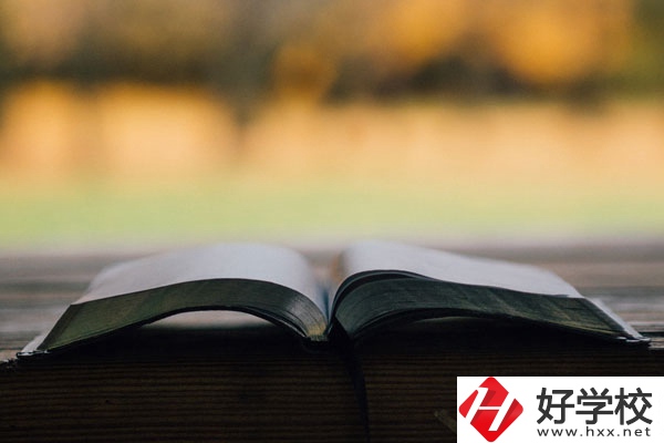 寧遠(yuǎn)縣九峰職業(yè)中專學(xué)校好不好？宿舍怎么樣？