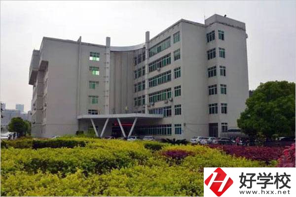 懷化有初中生畢業(yè)可以讀的大專嗎？可以讀哪些專業(yè)？
