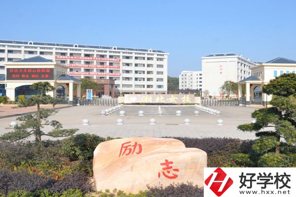 想在岳陽市讀旅游服務(wù)與管理專業(yè)，推薦這所中專學(xué)校
