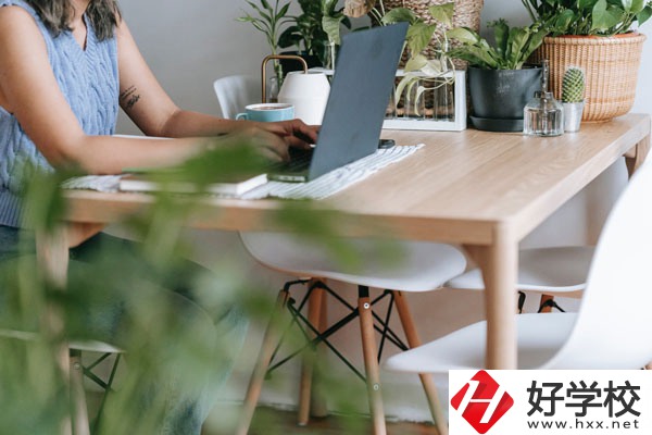 衡陽農(nóng)工貿(mào)職業(yè)學(xué)校好不好？宿舍怎么樣？