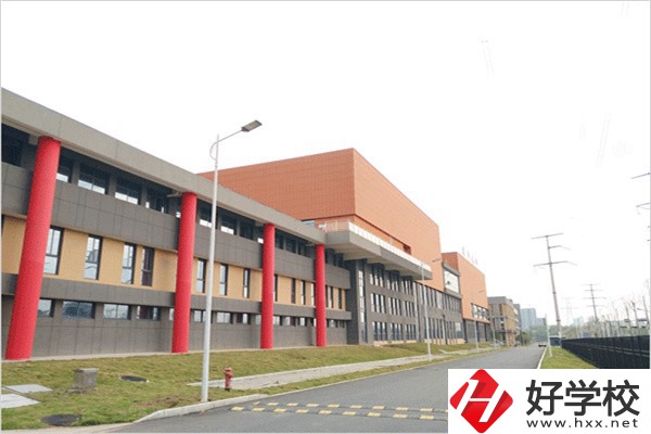湖南有哪些舞蹈職校推薦？辦學(xué)條件怎么樣？