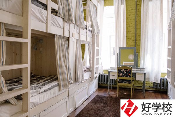 核工業(yè)衛(wèi)生學(xué)校助產(chǎn)專(zhuān)業(yè)怎么樣？宿舍怎么樣？