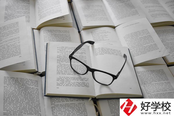 女生在衡陽讀衛(wèi)校怎么樣？有前途嗎？