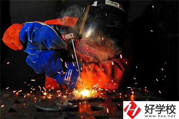 郴州有學(xué)電焊專業(yè)的學(xué)校嗎？就業(yè)薪資高嗎？