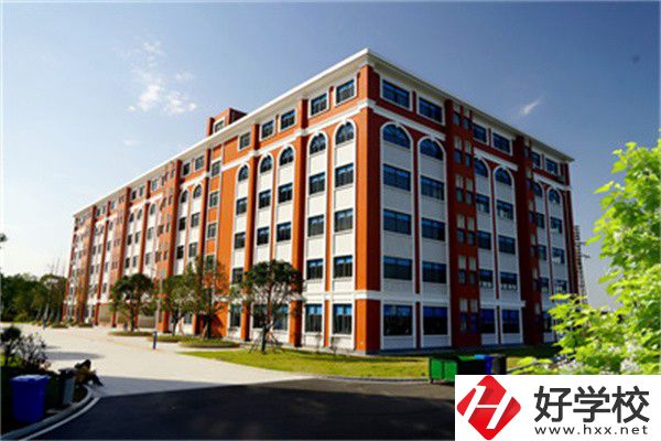 長沙開設(shè)了舞蹈專業(yè)的民辦中專有哪些？