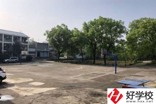 石門民族職業(yè)技術(shù)學(xué)?；@球場(chǎng)