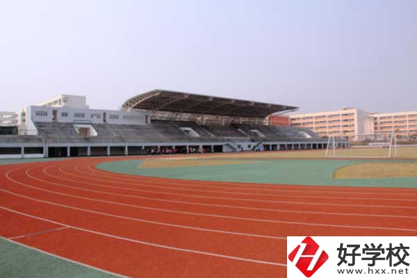 想學(xué)電子技術(shù)類專業(yè)，推薦長沙這所中職學(xué)校