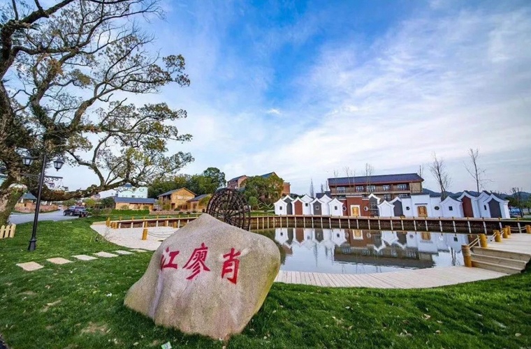 新疆巴音郭楞蒙古自治州衛(wèi)生學(xué)校2025年學(xué)費(fèi)、收費(fèi)多少